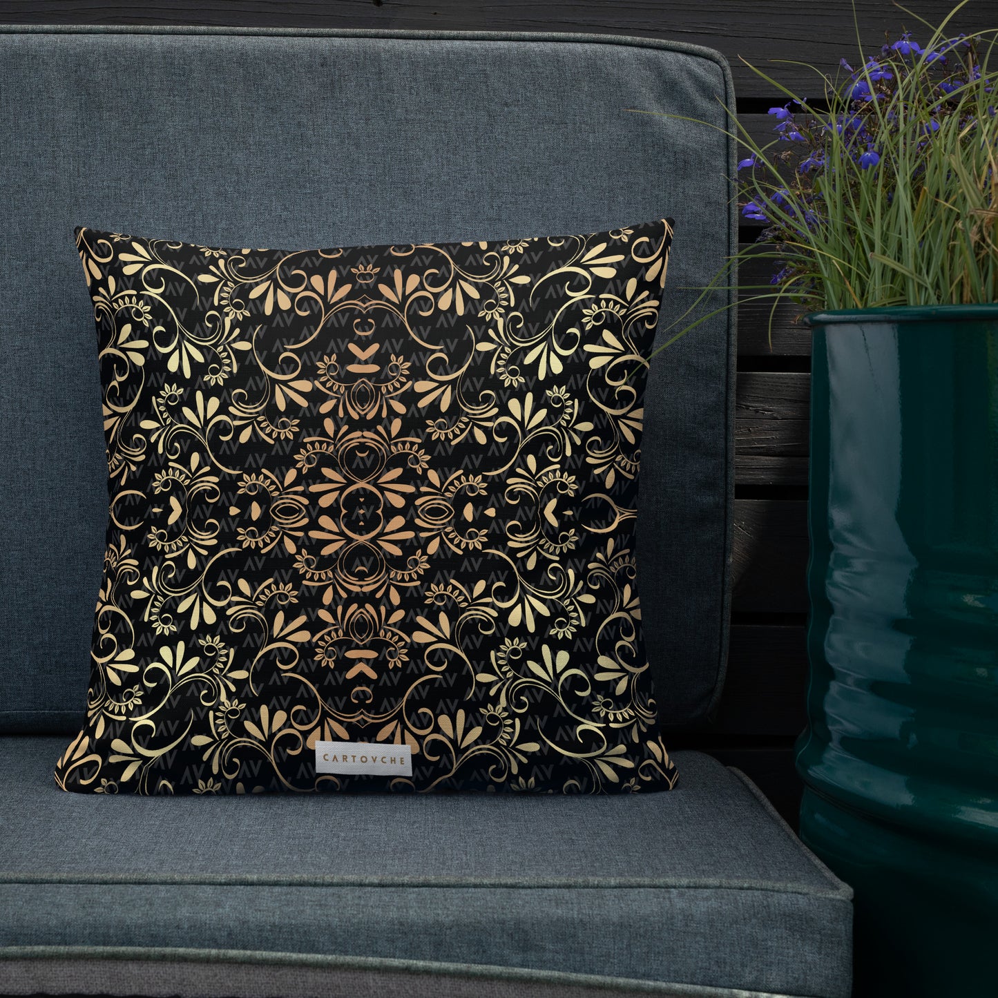 'Victorian Gold' Cushion